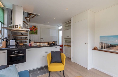 Koudekerke House | Wonderful private villa for 5 people with WIFI, A/C, hot tub, TV and patio