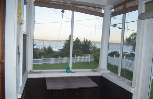 Portsmouth Cottage | Scenic Prudence Island Cottage with 180° Narragansett Bay Views