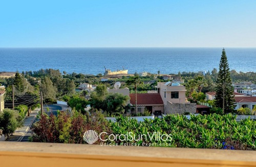 Peyia Town Villa | Serene Retreat with Private Pool and Colorful Garden