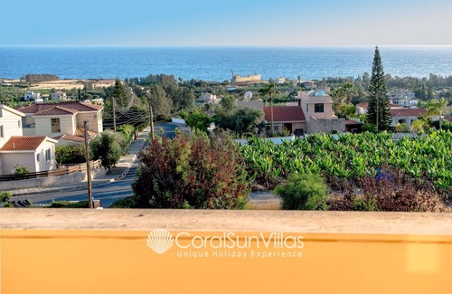 Peyia Town Villa | Serene Retreat with Private Pool and Colorful Garden