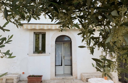 Castellana Grotte House | Relaxing Getaway Near Castellana Caves - Pet Friendly Stay