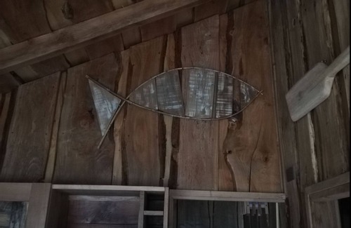 Pucon House | Rustic Cabaña by Río Trancura - Family-Friendly Retreat