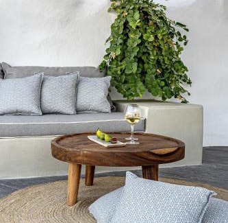 Exo Gonia Villa | Enchanting Santorini Villa with Outdoor Jacuzzi & Views