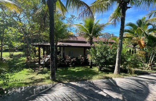 Guaratiba House | Serene Retreat Amidst Nature, Just 10 Minutes from Recreio