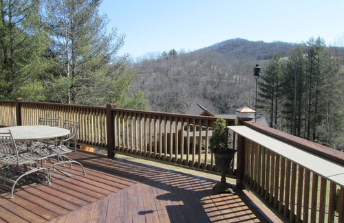 Jefferson Condo | Ideal Retreat at Greta's Getaway: Pet & Child Friendly