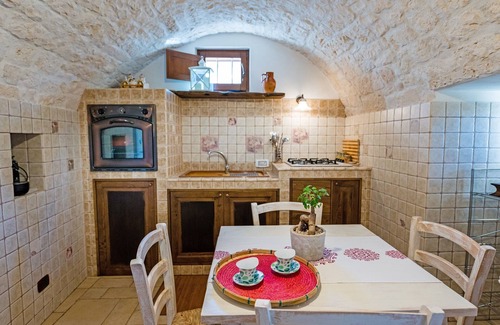 Coreggia Villa | Enchanting Trulli Retreat with Pool in Alberobello