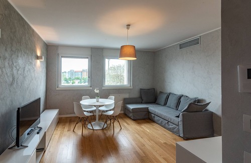 Ripamonti Corvetto Apartment | Inviting Two-Room Apartment with Spa and Hot Tub