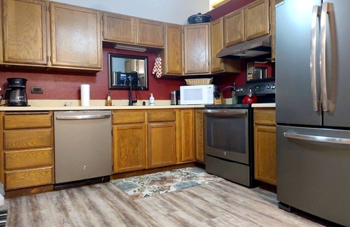 North Pole House | Wonderful Upper Unit, 2-bedroom home in North Pole Duplex