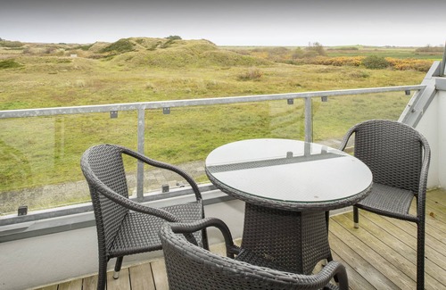 Langeoog House | Idyllic Vacation Home with Private Beach & Finnish Sauna