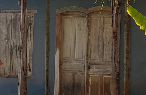 Moeda House | Cozy Retreat with Scenic Views and Family-Friendly Amenities