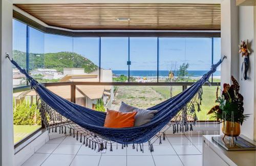Itapiruba Apartment | Stunning Vista Maravilhosa: Beachfront Apartment Awaits