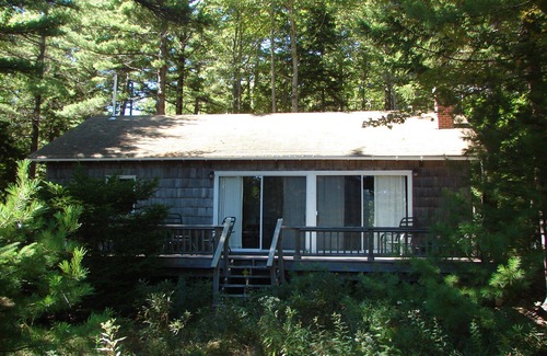 Hall Quarry Cottage | Scenic Views of Somes Sound & Sargent Mountain Awaits