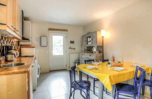 Saint-Igneuc House | Perfect Villa for 5: Ocean View, Pet Friendly & WiFi