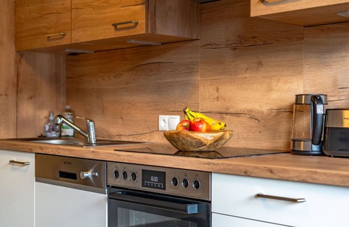 Oetz Villa | Inviting Villa for 6 with WIFI, Balcony & Parking