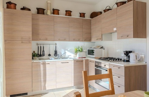 Musso House | Charming Villa: Lake View, Spa & Family-Friendly Amenities