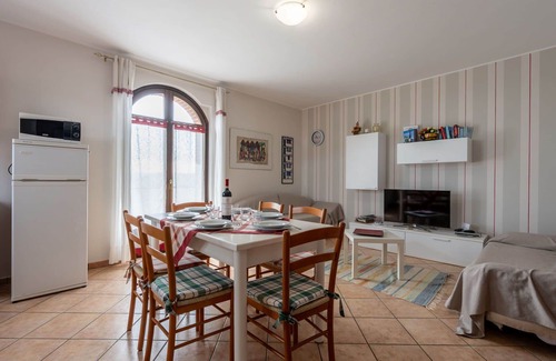 Barolo House | Cozy Villa for 6: Private Pool, WIFI & Terrace Retreat