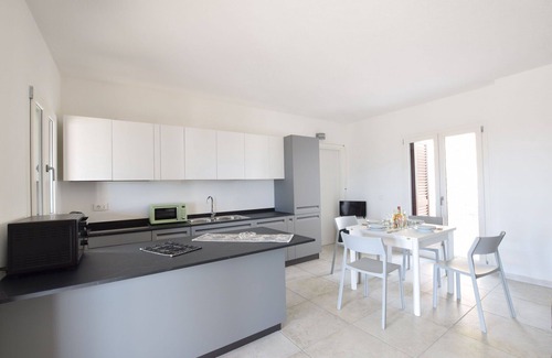 Baia Sant'Anna Villa | Wonderful villa for 7 people with WIFI, A/C, TV, patio and parking