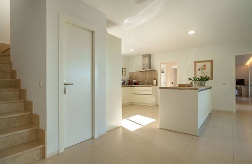 Betlem de Marina Villa | Inviting Villa for 8 with Private Pool and Ocean Views