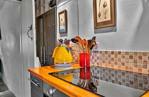 Launceston House | Wonderful villa for 4 guests