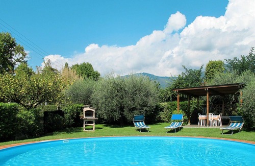 Capannori House | Delightful Villa with Private Pool & A/C for 5 Guests