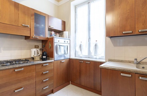 Dolceacqua House | Cozy Villa for 4 with Ocean View, Kitchen & Balcony