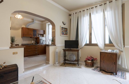 Dolceacqua House | Cozy Villa for 4 with Ocean View, Kitchen & Balcony