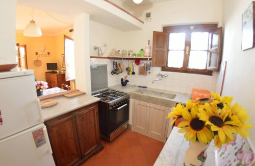 San Gennaro Villa | Cozy Villa for 4 near Lucca with Pets Welcome and Parking