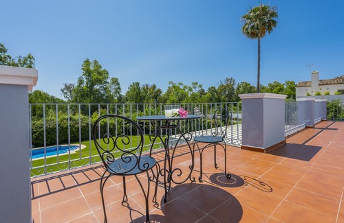 Guadalmina Villa | Ideal Villa in Marbella with Ocean View, Pool & Spa