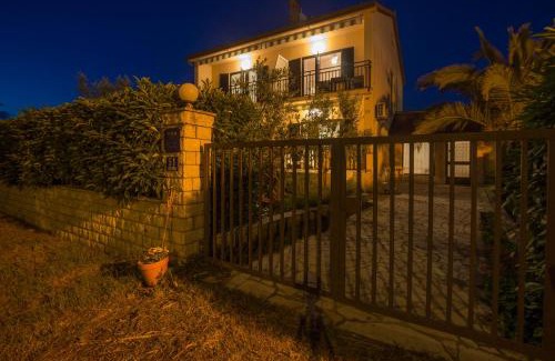 Valbandon Villa | Discover Villa Valbandon: Private Pool & Sauna Near Beach