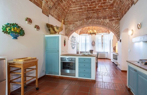 Asti Villa | Inviting Villa with Private Pool, Pet-Friendly & Panoramic Views