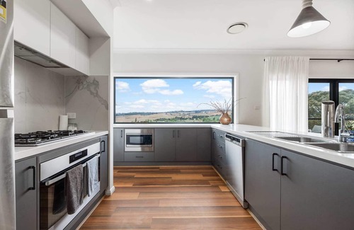 Windera House | Family-Friendly Windera: 5 Bedroom Home with Breakfast