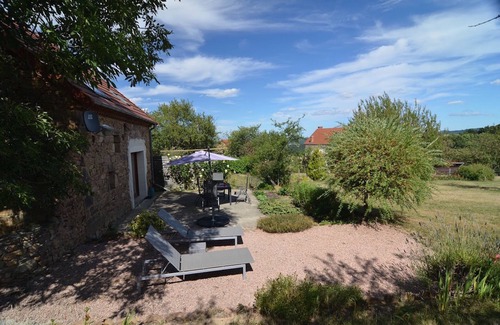 Marcillat House | Tranquil Holiday Home Amidst Nature - Rated 9.8/10