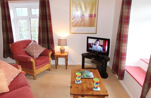Newbiggin-in-Bishopdale House | Scenic Dales Mill Property - Pet Friendly with High Ratings