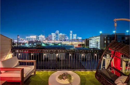 East Downtown Houston House | Experience the Pop Modern Wonderhaus Houston for Families