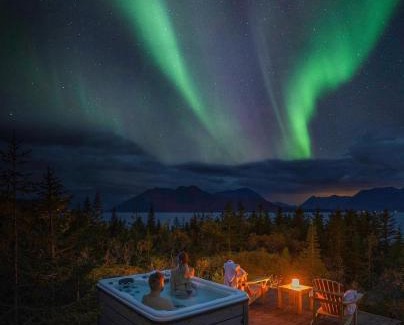 Kvaefjord Municipality Cabin | Experience WonderInn Arctic: Family-Friendly & Pet-Welcoming