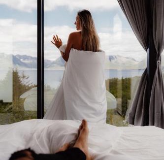 Kvaefjord Municipality Cabin | Experience WonderInn Arctic: Family-Friendly & Pet-Welcoming