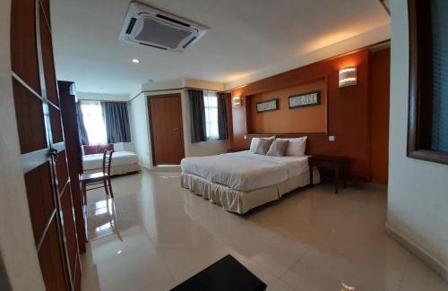 Taman Tanjung Ski Chalet | Oceanfront Wonderland Private Chalets in Port Dickson
