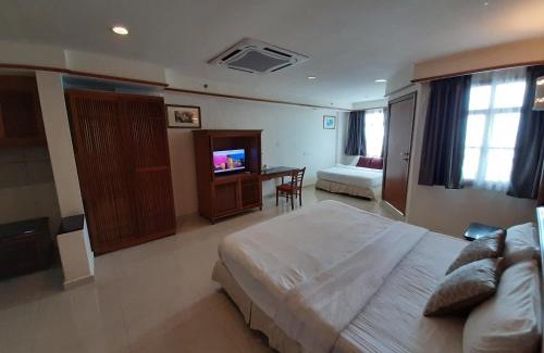 Taman Tanjung Ski Chalet | Oceanfront Wonderland Private Chalets in Port Dickson