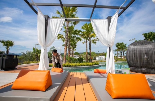 Prey Nob Villa | Discover Wonderland Suites and Resort with Spa & Lake Views