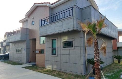 Hallim House | Top-Rated Holiday Homes in Korea with Pool & Hot Tub