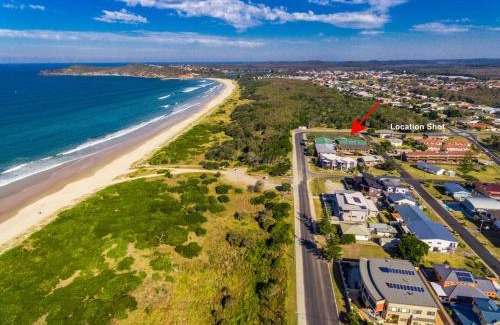 Evans Head House | Discover Wonders 1: Family-Friendly Hotel in Evans Head