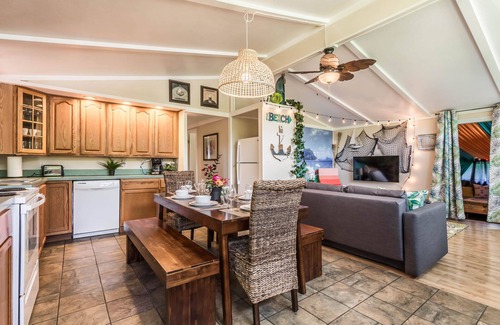 Lenexa House | Discover Wonders of the World - 10/10 Guest Rated Retreat