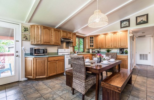 Lenexa House | Discover Wonders of the World - 10/10 Guest Rated Retreat