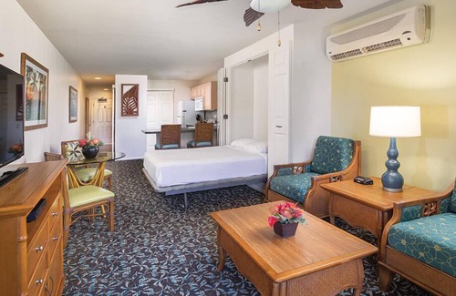 Kihei Resort | Beautiful Kihei Resort Studio with Pool and Spa Access