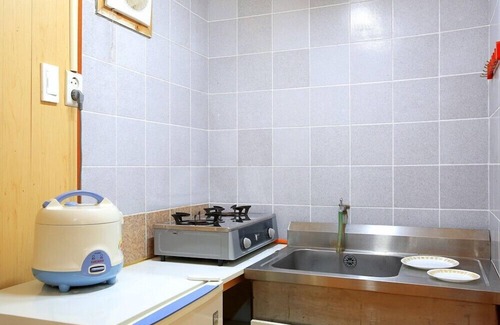 Buk House | Explore Wondumag Minbak: Family-Friendly with Breakfast Included