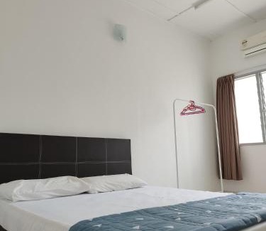 Bentong House | Family-Friendly Wong Bentong Makmur Homestay with Great Reviews