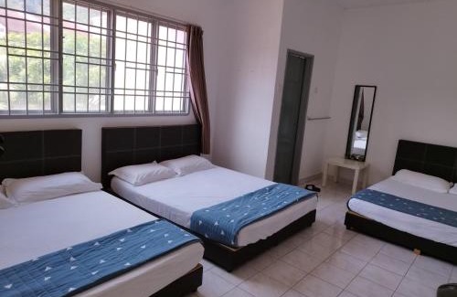 Bentong House | Family-Friendly Wong Bentong Makmur Homestay with Great Reviews