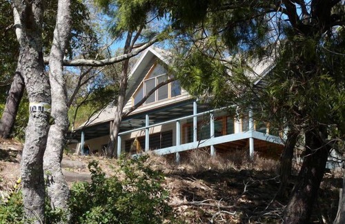 Tathra House | Wonga Beach House: Oceanfront Retreat with Spa & Hot Tub