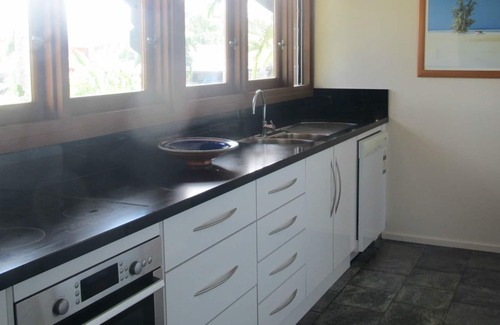 Wongaling Beach Apartment | Beachfront Wongalinga: Perfect for Families & Rated 10/10
