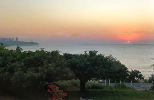 Catembe Bed & Breakfast | Wonna Bay Vila Lodge-Catembe: Oceanfront Retreat with Pool